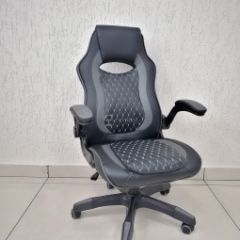 Кресло геймерское Barneo K-37 (черная кожа серые вставки) в Полевском - polevskoy.mebel24.online | фото